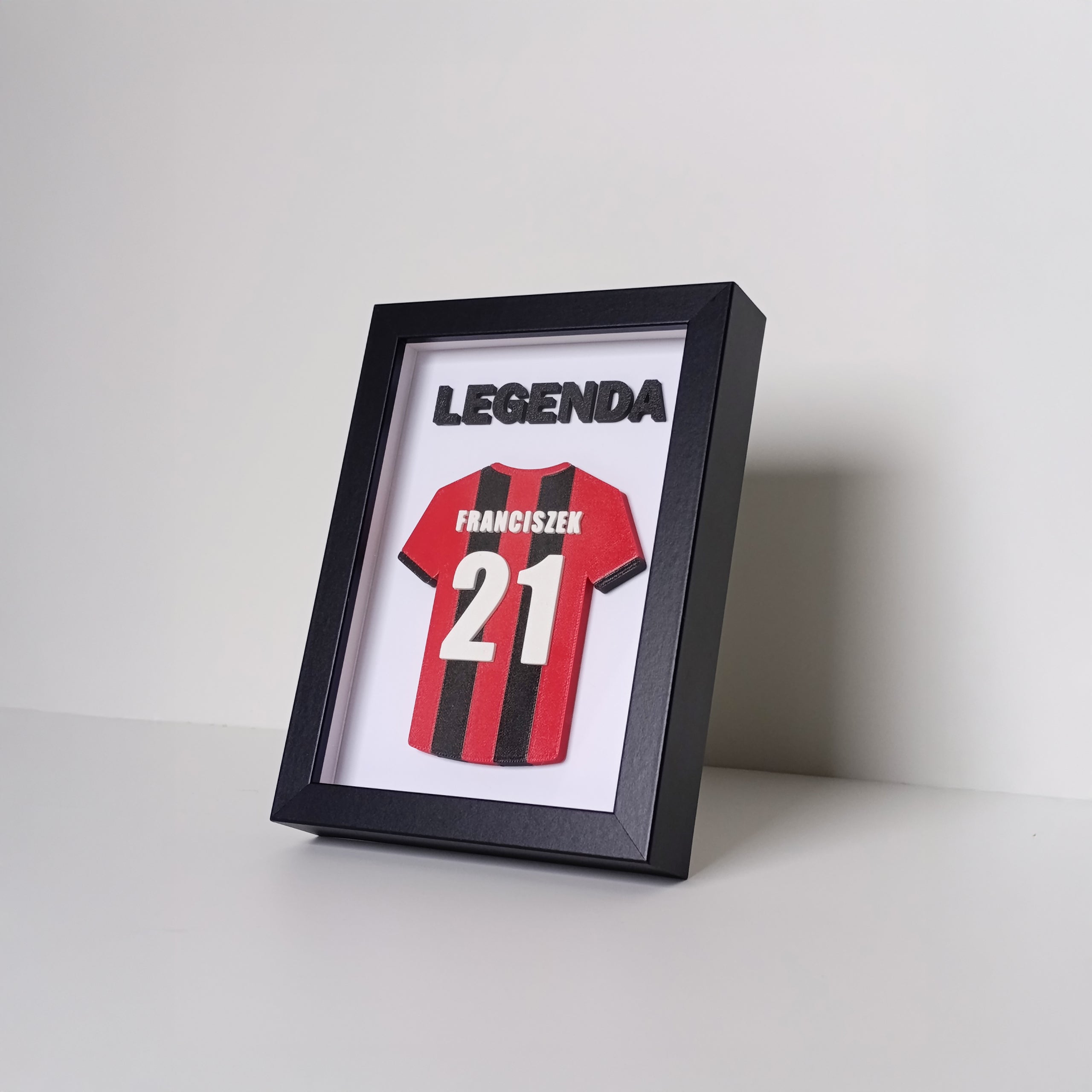 Koszulka piłkarska 3D z imieniem i numerem + napis 3D w ramce | Wzór: Pasy