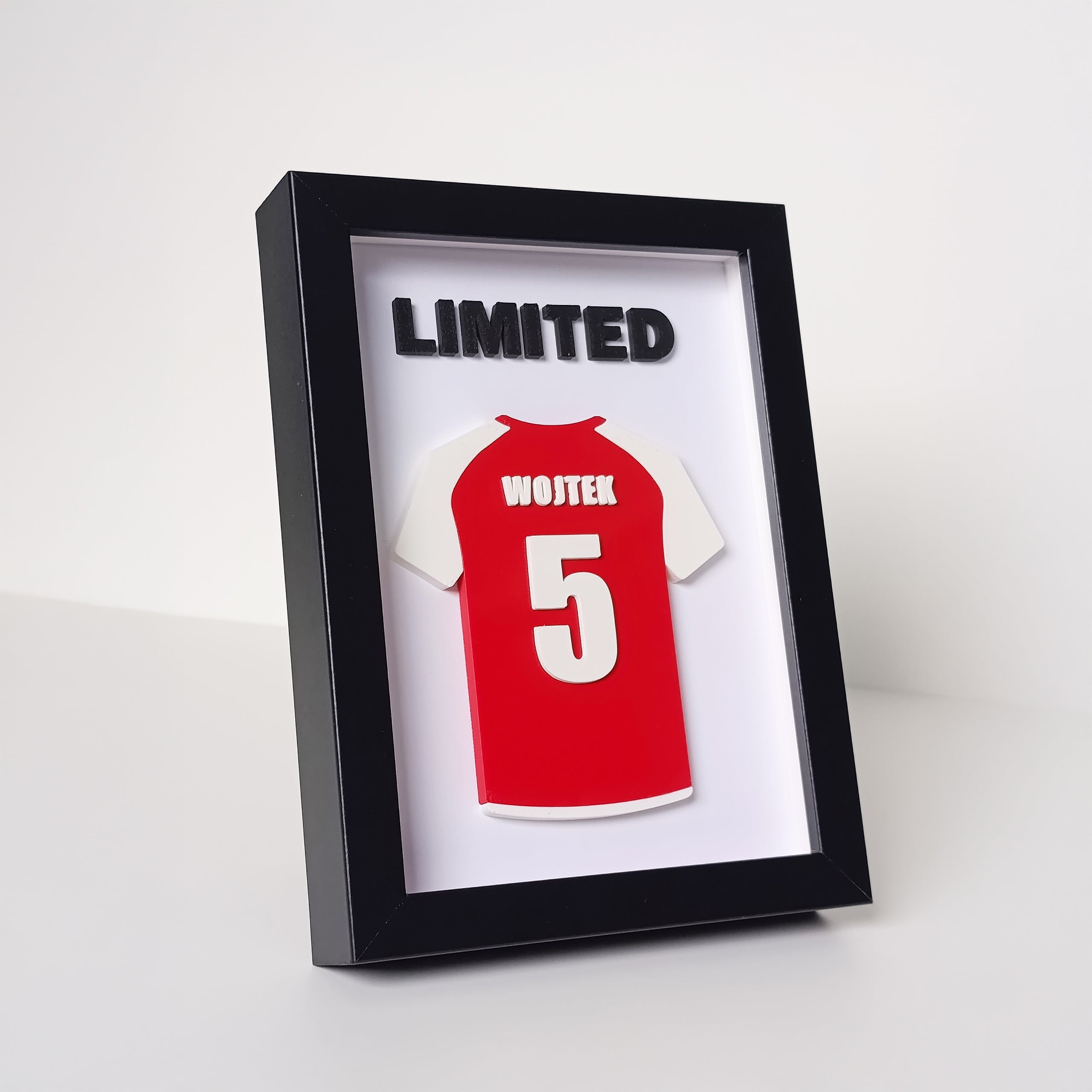 Koszulka piłkarska 3D z imieniem i numerem + napis 3D w ramce | Wzór: Rękawy